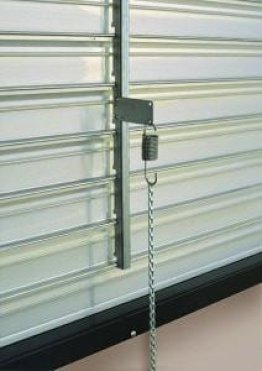Manual Pull Chain w/locking device IWS155